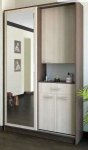 Передпокій Лола